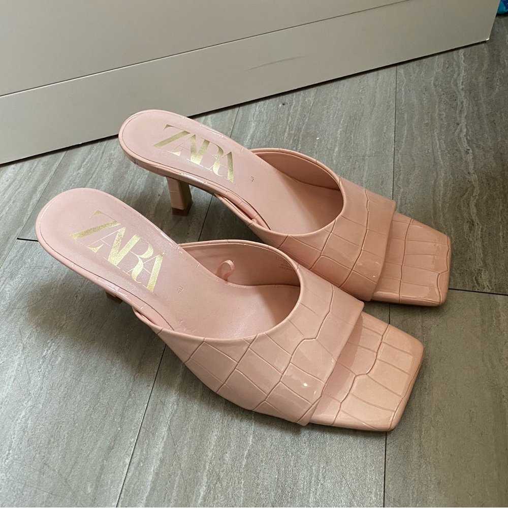 Zara Pink Croc-Embossed Sandals